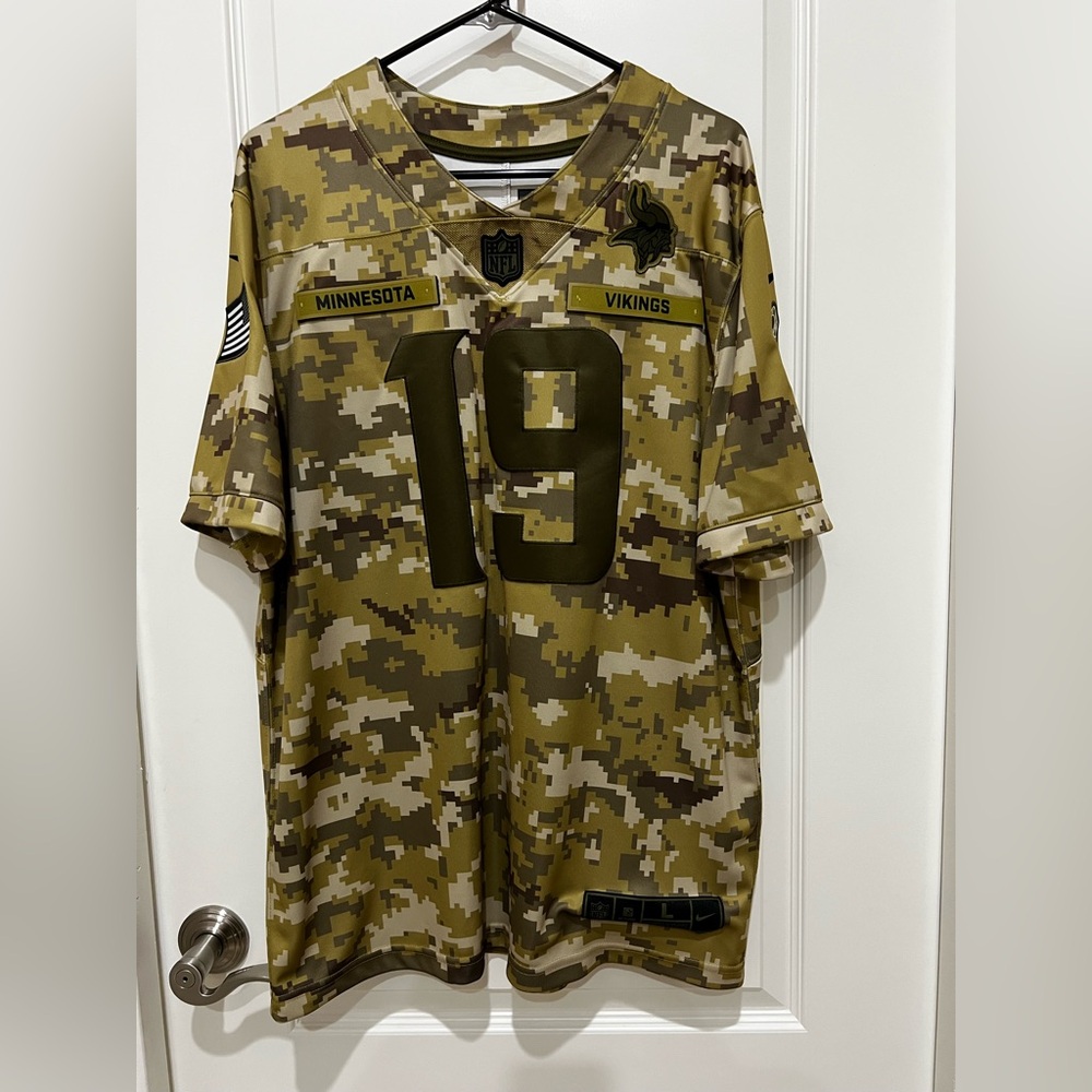 Nike Camo salute to service Adam Thielen Jersey, Large